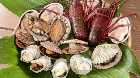 Ama Hut "Hachiman Kamado" in จังหวัดมิเอะ