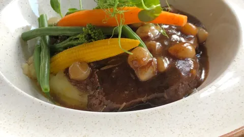 The Haugh Restaurant and Lounge in 埃爾金
