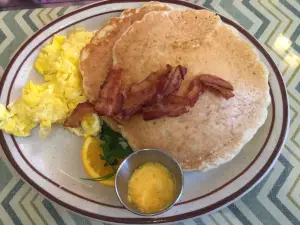 Tiny's Family Restaurant And lounge