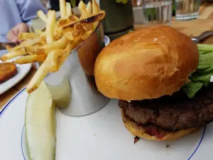 Zola Bistro