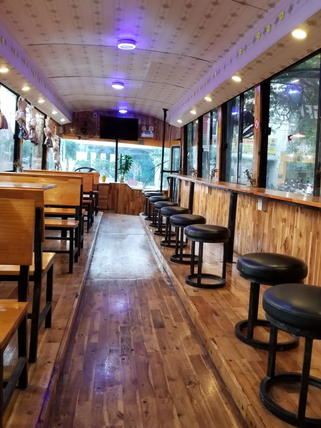Bus Cafe
