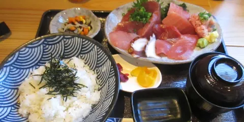 Katsuurako Ichiba Shokudo Kakkurau