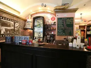 Kumpan Cafe