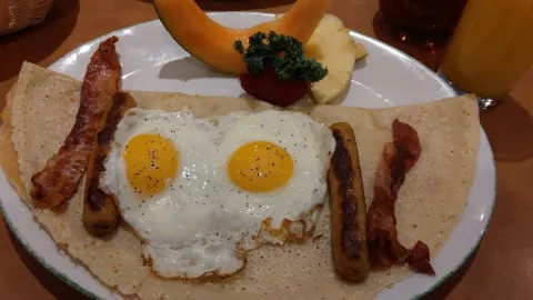 Cora Breakfast and Lunch in Markham