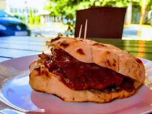 Grill & caffe "Pod lipom"