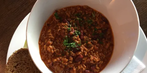 Hollvin Restaurant & Bar