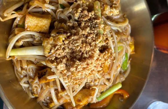 Plearn Park Eatery