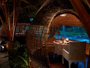 Kubu RESTAURANT