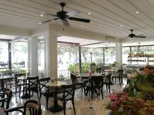 Raya Coffee Cha-am