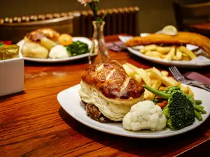 Waterhouse Inn - Cafe and Lounge Bar