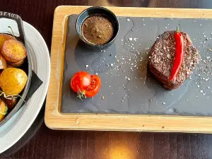 Altitude Restaurant & Bar