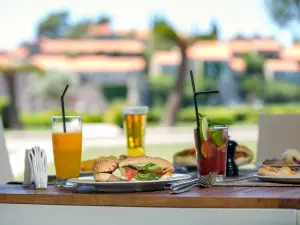 Agora Café & Snack bar