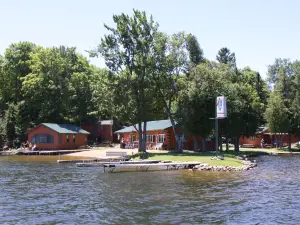Pickerel Point Resort Bar & Grill