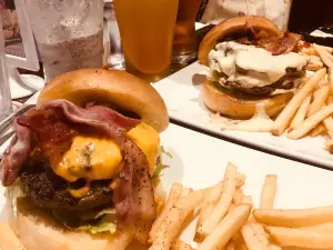 T.G.I.Friday's 星期五美式餐廳（環球店）