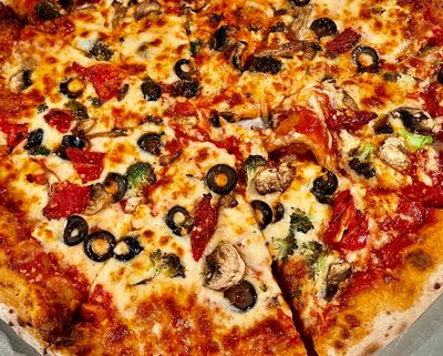 Reel Pizza Cinerama