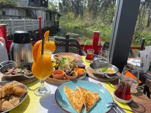 West Cafe & Bistro