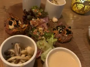 James' Bistro & Bar