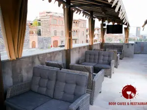 Roof Cafe & Restaurant