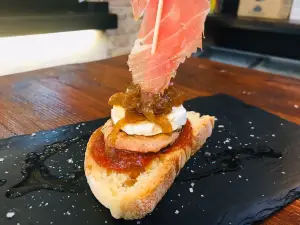 Fratello's neotaberna