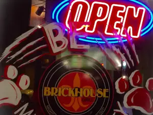 Brickhouse Bar & Grill