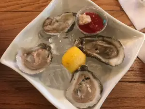 Tom's Oyster Bar