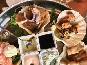 Blond lunch & diner