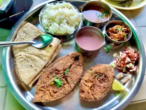 Tavsalkar Seafood Restaurant & Home Stay