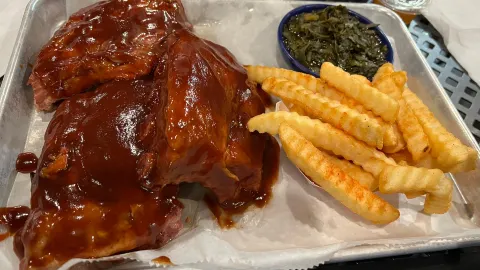 Smokey Que's in マクドウェル