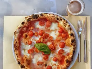 Nom Nom