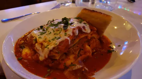 Viale Pizza & Kitchen in Colorado