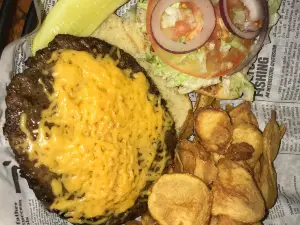Papa's Bar & Grill