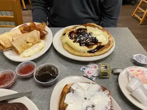 Kristin's Breakfast & Lunch