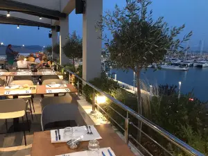 Celest Bar - Restaurant