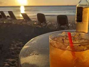 Sandra’s Beach Shop Bar and Grill