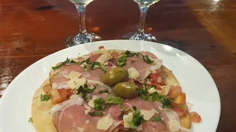Schnell Bar & Restaurant in Constanza