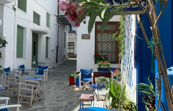 Oionos- The Blue Bar