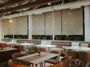 Aurum Kitchen & Bar