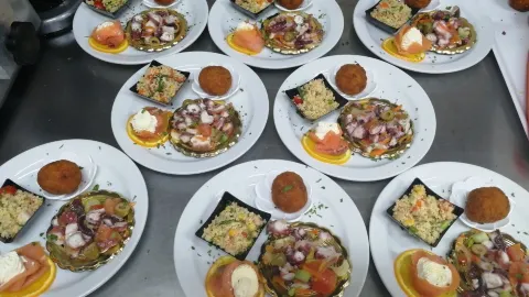 Trattoria Pizzeria La Ghiotta in 취아카