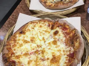 Carrera's Pizza Restaurant