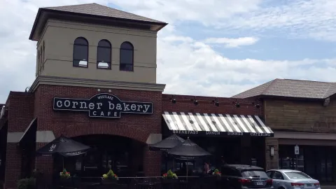 Corner Bakery Cafe in 波托馬克