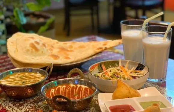 MT. Everest Indian & Nepali Restaurant