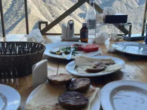 Garnitoun Hotel Restaurant
