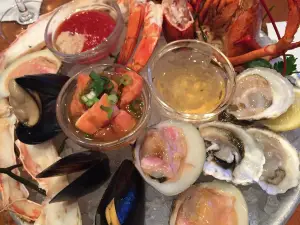 Banks' Seafood Kitchen and Raw Bar