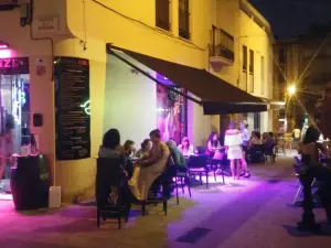 Taverna Raiz