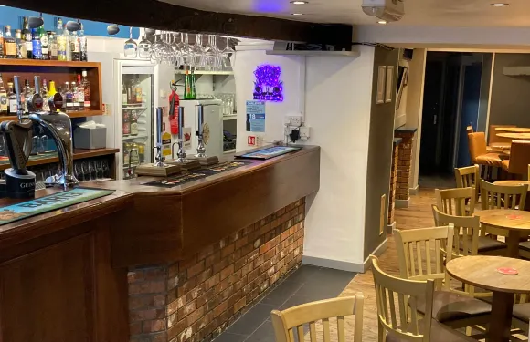 Thirteen Cafe-Bar