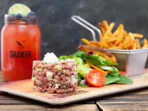 SHAKER Cuisine & Mixologie Lévis