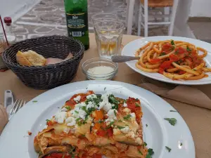 Avli-Milos