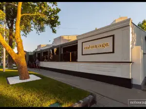 Entourage