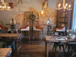 M's Eatery