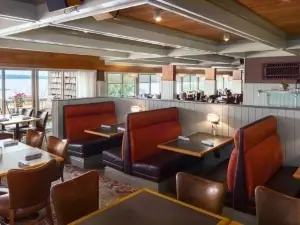Lake Cafe